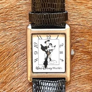 vintage Disney Mickey Mouse genuine leather watch